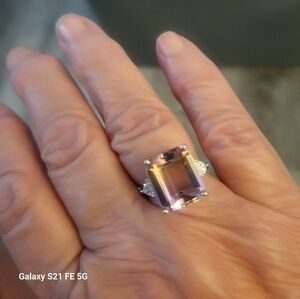 Ametrine ring